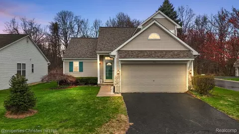 955 Rikki Ann, Wixom, MI 48393