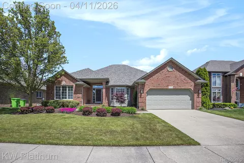 19943 Riverwoods Ct, Macomb, MI 48044