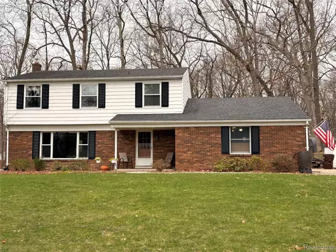 8644 Acorne Ave, Milan, MI 48160