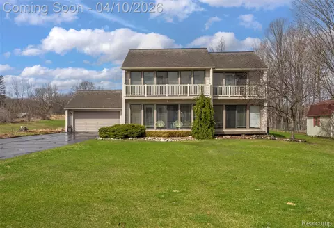 8794 Miller Rd, Village Of Clarkston, MI 48348