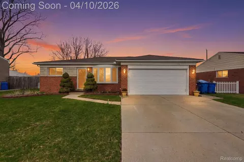 31146 Shawn Dr, Warren, MI 48088