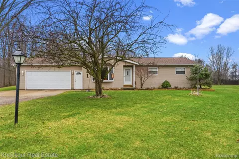 6256 State Rd, Vassar, MI 48768
