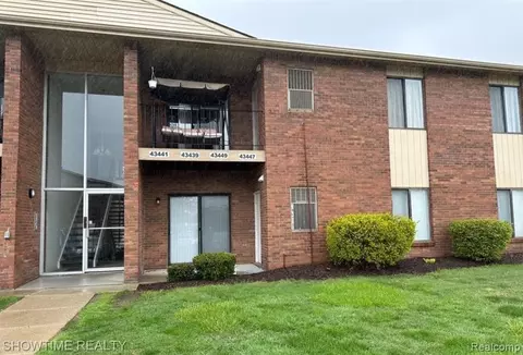 43441 Cape Dr, Sterling Heights, MI 48313
