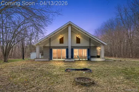 4705 Ketchum Rd, St. Clair, MI 48079