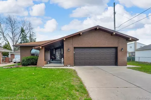 13741 Chestnut St, Southgate, MI 48195