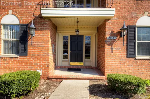 29644 Middlebelt Rd #2502, Farmington Hills, MI 48334