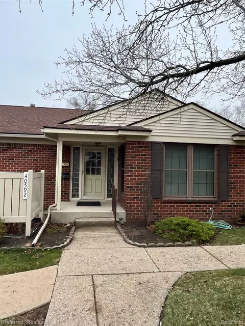 40592 Newport Dr #125, Plymouth, MI 48170