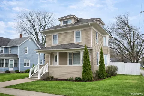 101 N Johnson St, Pontiac, MI 48341