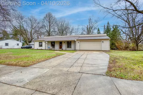 1128 Truwood Dr, Rochester Hills, MI 48307