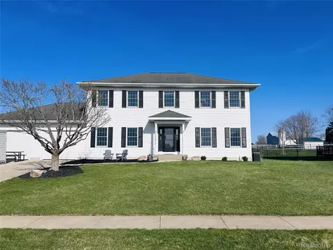 7674 Golf Meadows Dr SE, Caledonia, MI 49316