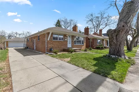 7312 Colonial St, Dearborn Heights, MI 48127