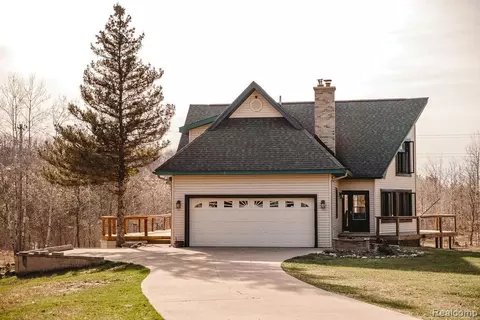 7186 Pineview Dr, Mancelona, MI 49659