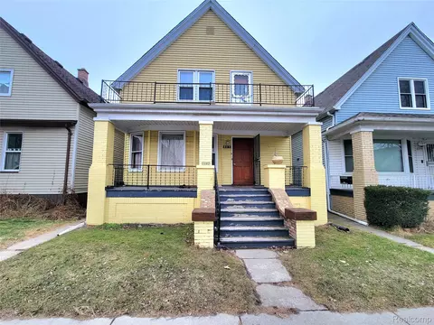 2282 Poland St, Hamtramck, MI 48212
