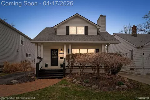 16268 Kirkshire Ave, Beverly Hills, MI 48025