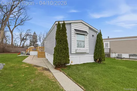 1261 Christine Ter, Madison Heights, MI 48071