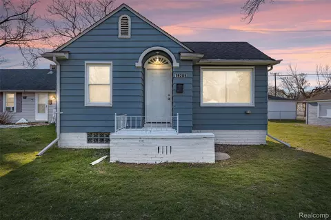 19205 Wakenden, Redford, MI 48240