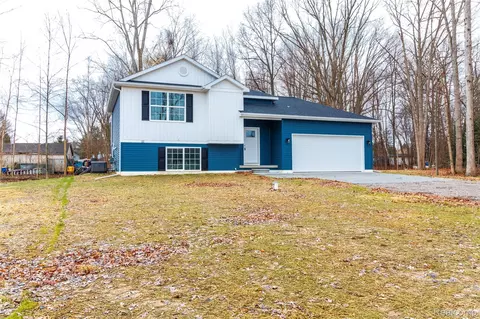 5155 Coldwater Rd, Oregon, MI 48446