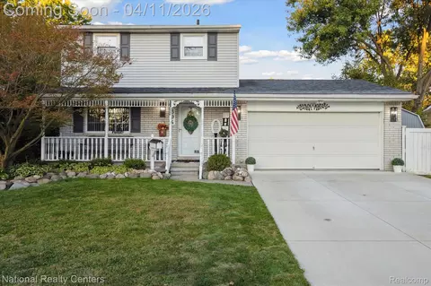 594 Worchester St, Westland, MI 48186