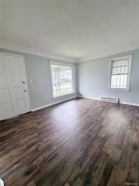 2687 S Deacon St, Detroit, MI 48217
