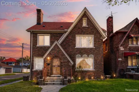 18714 Santa Barbara Dr, Detroit, MI 48221