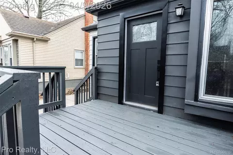 923 Gardendale St, Ferndale, MI 48220