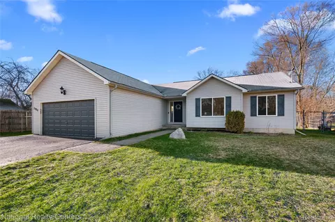 3025 Reeder Rd, Village Of Clarkston, MI 48346