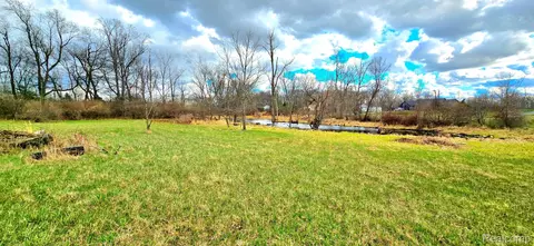 9910 Iosco Ridge Dr, Iosco, MI 48137