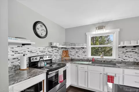 Kitchen - 3943 Wice Dr, Butman, MI 48624 photo 4 of 4