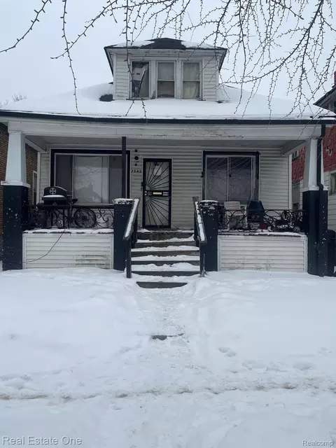 7545 Holmes St, Detroit, MI 48210
