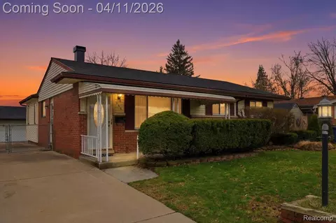 309 S Byfield St, Westland, MI 48186