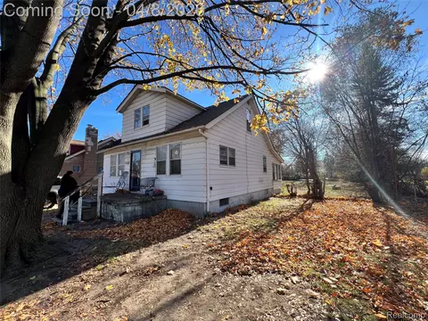 3168 Berkshire Ave, Warren, MI 48091