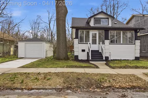 560 E Drayton St, Ferndale, MI 48220