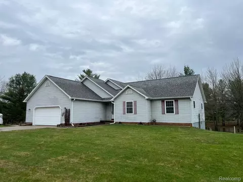 4480 Genesee Rd, Elba, MI 48446
