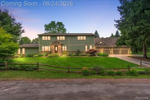 5630 Griffith Dr, Genoa, MI 48116