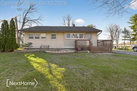 46295 Chatsworth Dr, Van Buren, MI 48111