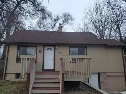 1110 Myrtle Ave, Waterford, MI 48328