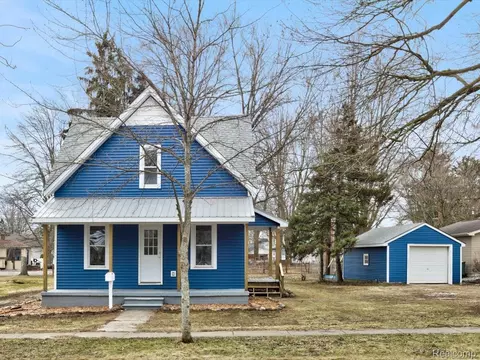 35930 Washington St, Richmond, MI 48062