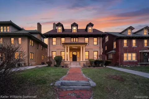 1986 W Boston Blvd, Detroit, MI 48206
