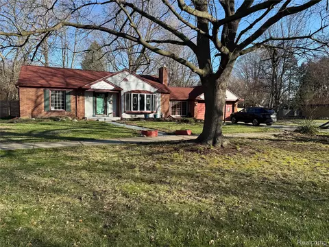25310 Lyndon, Redford, MI 48239