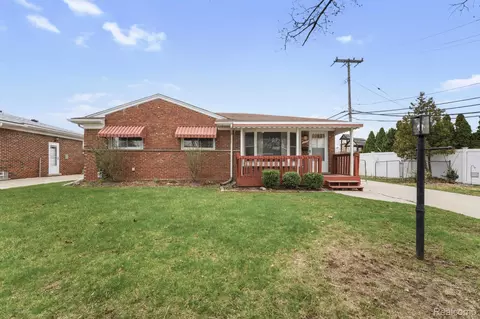 3627 Norwood Dr, Trenton, MI 48183