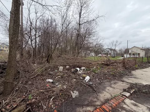 2540 W Forest Ave, Detroit, MI 48208
