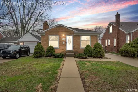 21600 Oconnor St, Saint Clair Shores, MI 48080