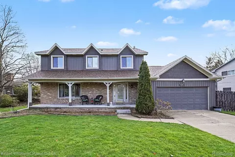 5446 Old Franklin Rd, Grand Blanc, MI 48439
