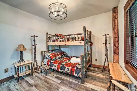 Bedroom - 4380 Donnely Rd, Leoni, MI 49201 photo 7 of 9