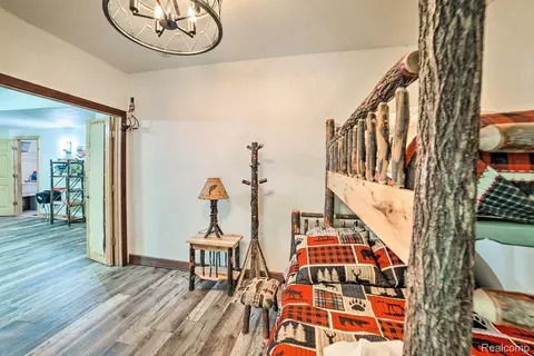 Bedroom - 4380 Donnely Rd, Leoni, MI 49201 photo 6 of 9