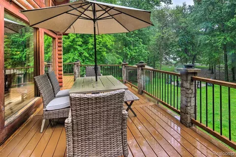 Exterior - 4380 Donnely Rd, Leoni, MI 49201 photo 2 of 4