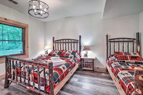 Bedroom - 4380 Donnely Rd, Leoni, MI 49201 photo 8 of 9