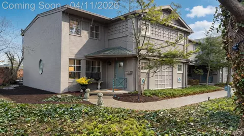 1077 N Old Woodward Ave, Birmingham, MI 48009