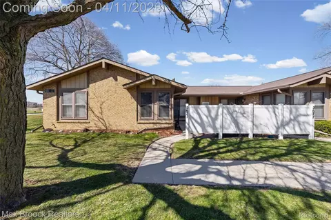 2671 Roundtree Drive Roundtree Dr #4, Troy, MI 48083