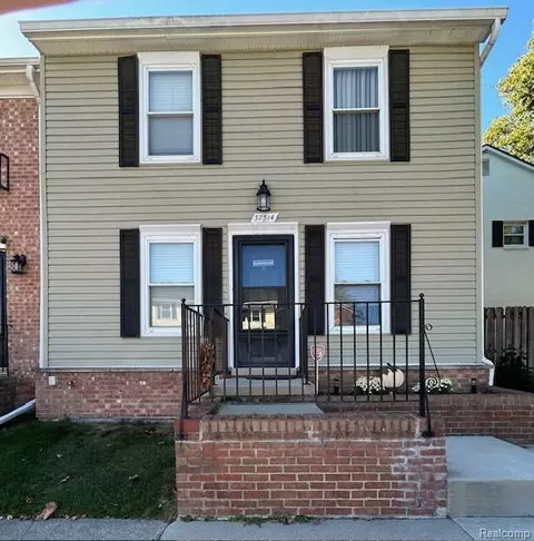 37314 Charter Oaks Blvd, Clinton Township, MI 48036